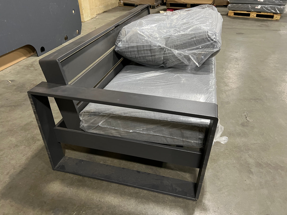 True North Sofa - 2026-86